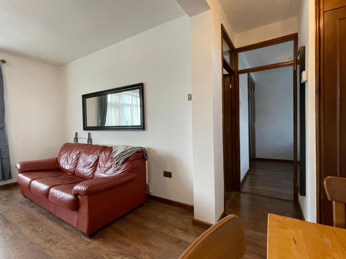 2 Bedrooms 2 Stations London Exteriör bild