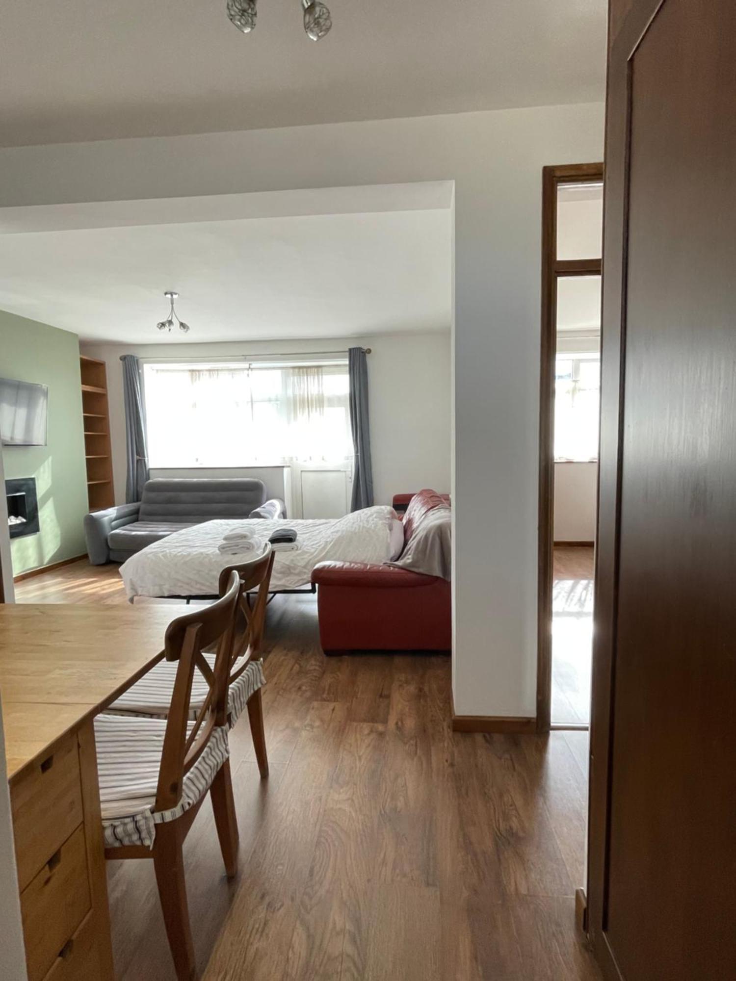 2 Bedrooms 2 Stations London Exteriör bild