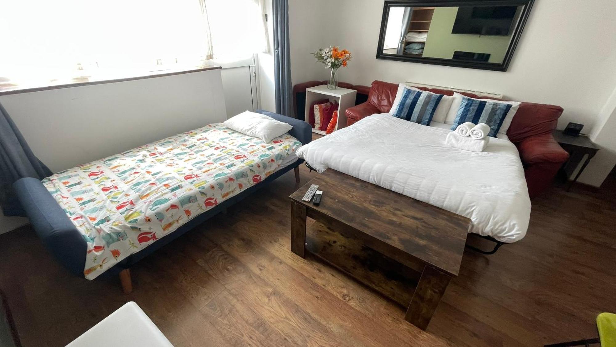 2 Bedrooms 2 Stations London Exteriör bild